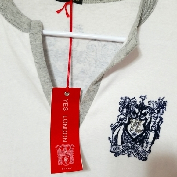 "Yes London " top ,New with tags,embellishments XSmal,Italy,Rare - Picture 2 of 6